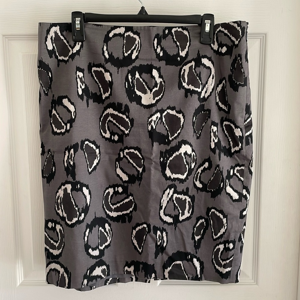 Pencil skirt